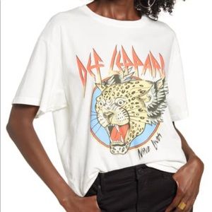 Daydreamer Def Leppard Tee size large